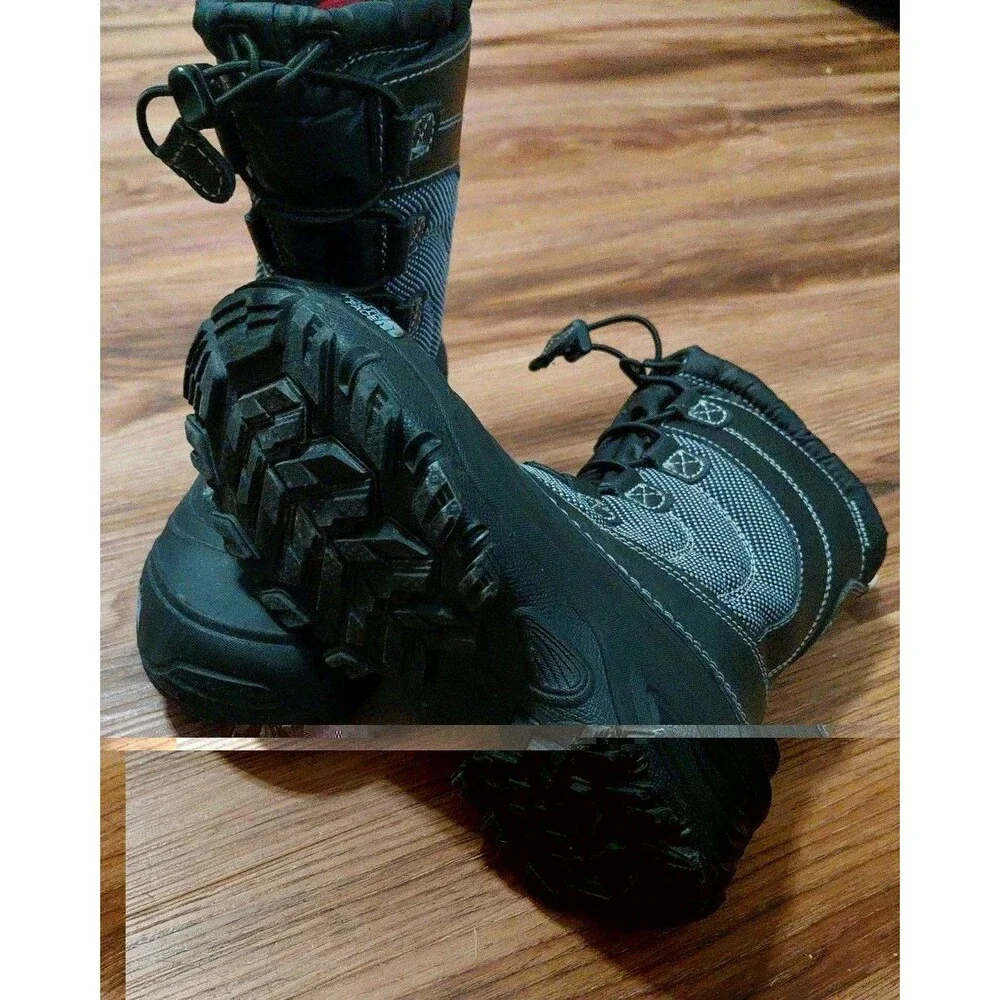 The North Face® Kids Alpenglow V Waterproof Boots Size 2